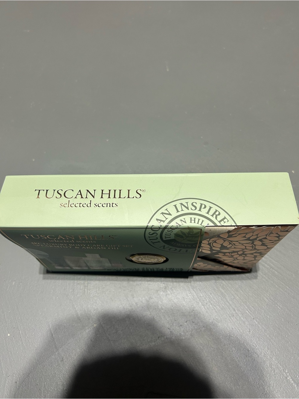 (NEW) Tuscan Hills 4-Piece Luxury Body Care Gift Set - Picture 8 of 9